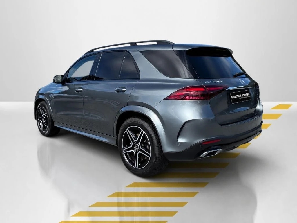 Mercedes-Benz-GLE 300 d-image-12