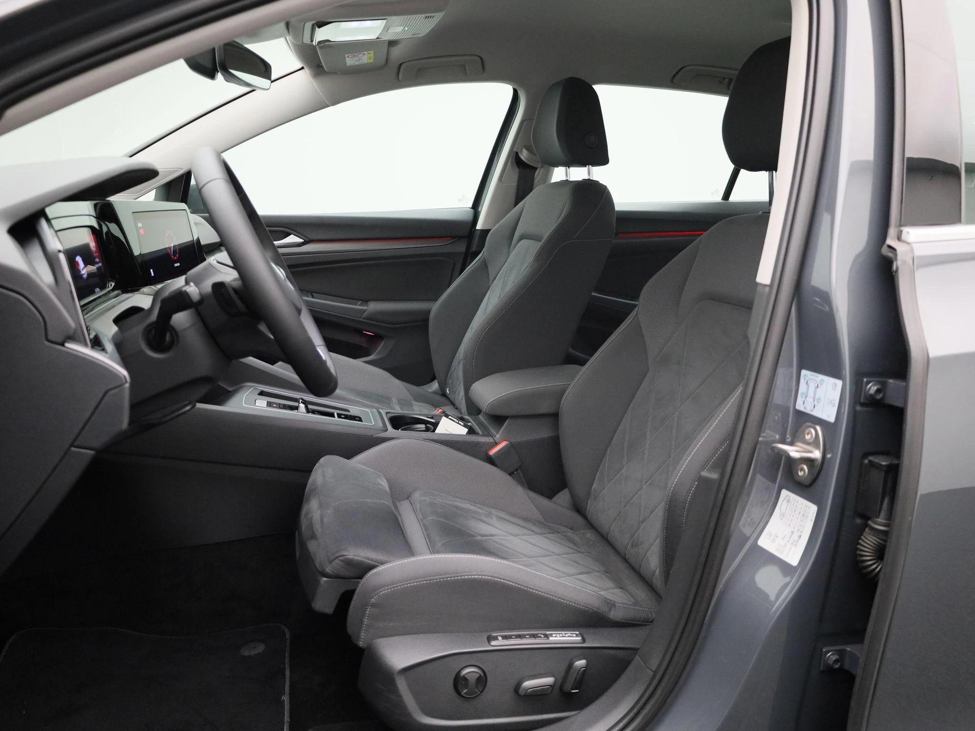 Volkswagen-Golf-image-9