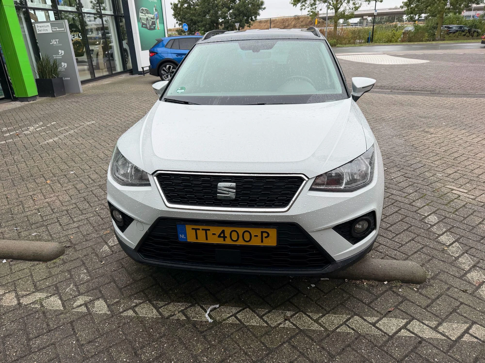 SEAT-Arona-image-1