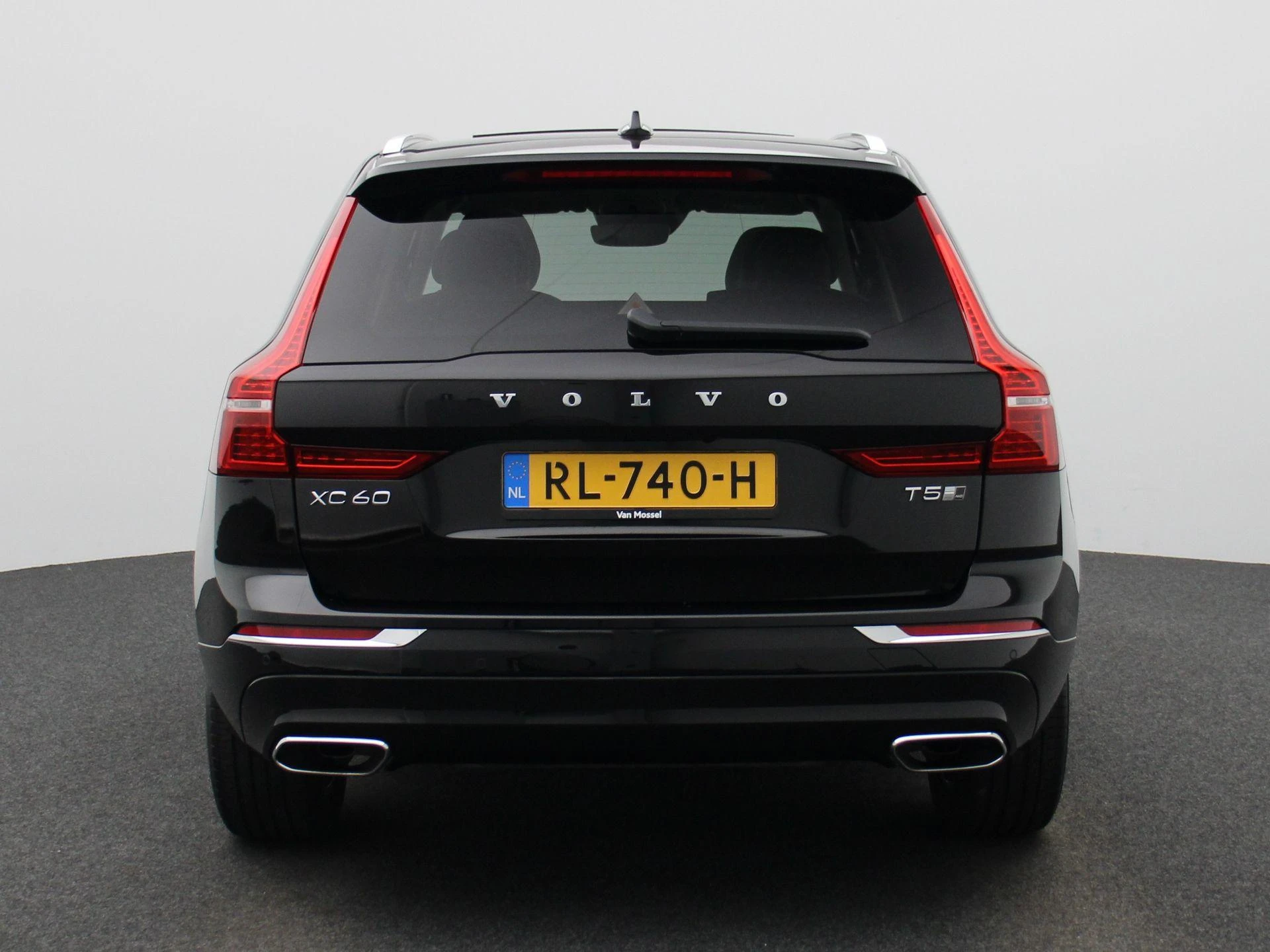 Volvo-XC60-image-4