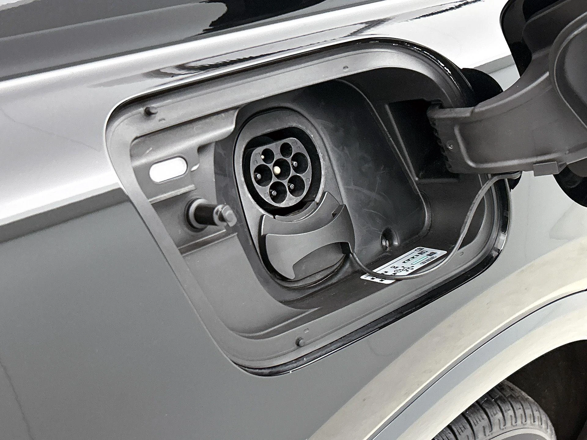 Audi-Q4 e-tron-image-9
