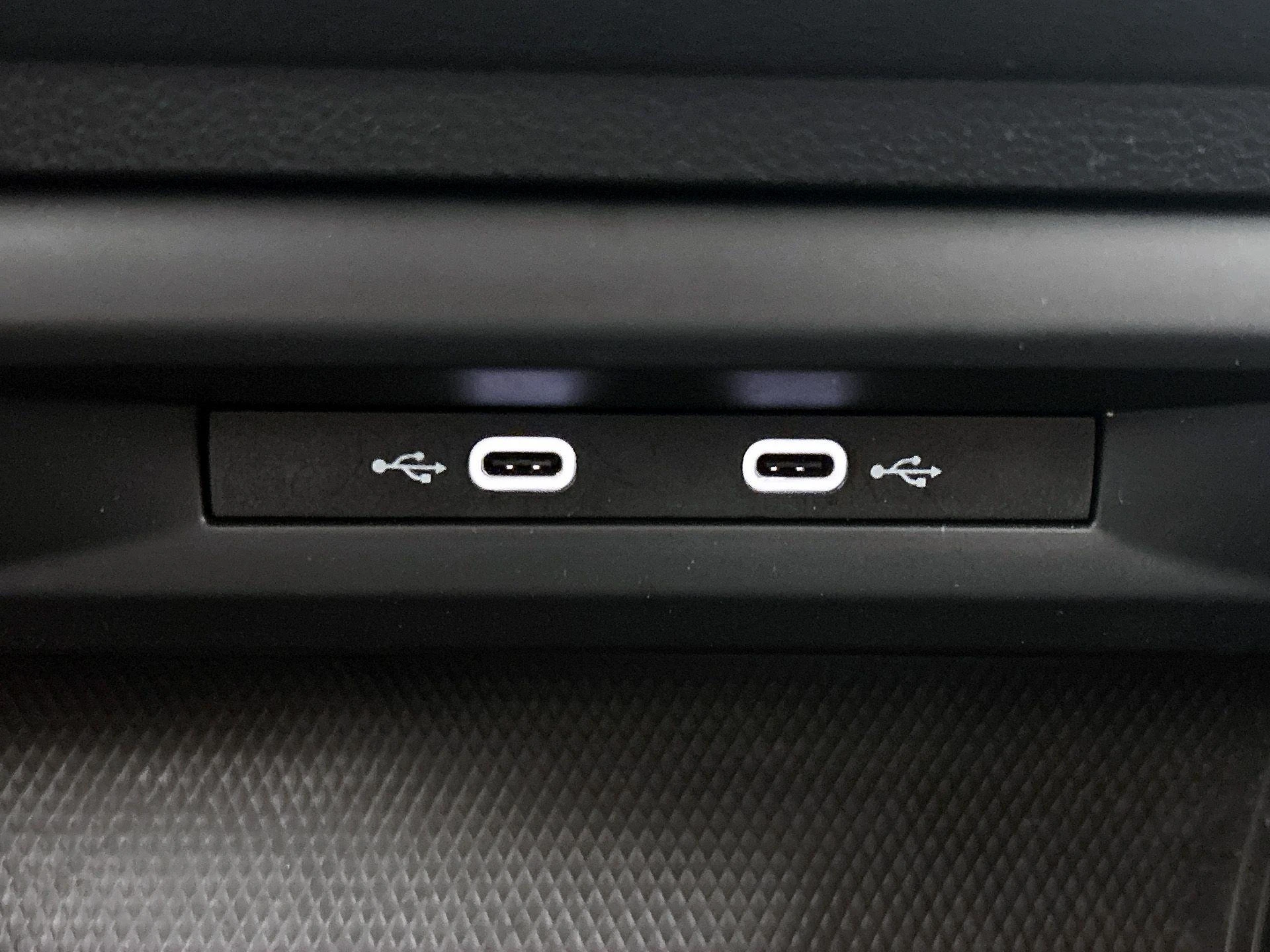 Volkswagen-Golf-image-32
