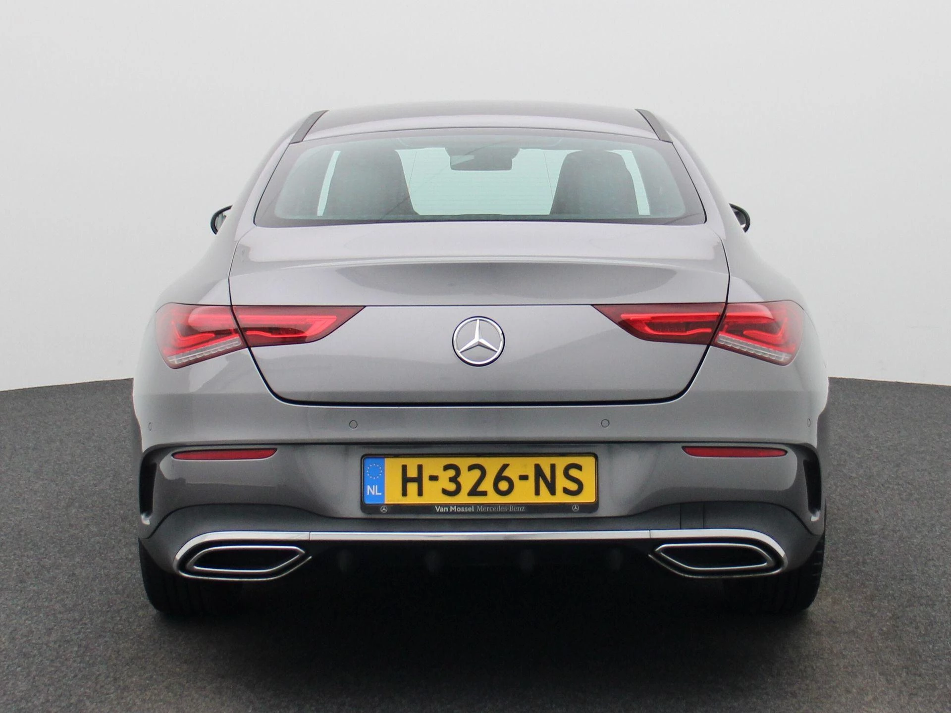 Mercedes-Benz-CLA-image-4