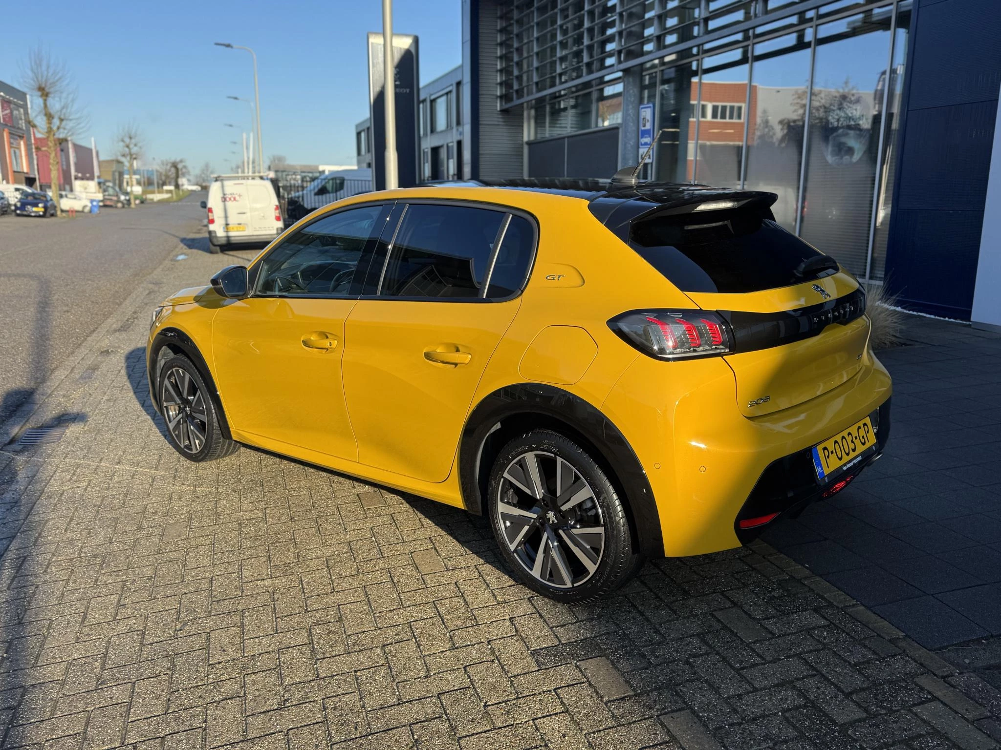 Peugeot 208