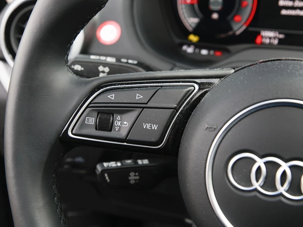 Audi Q2 30 TFSI S line AHK GRA Kamera PDC+ GWF