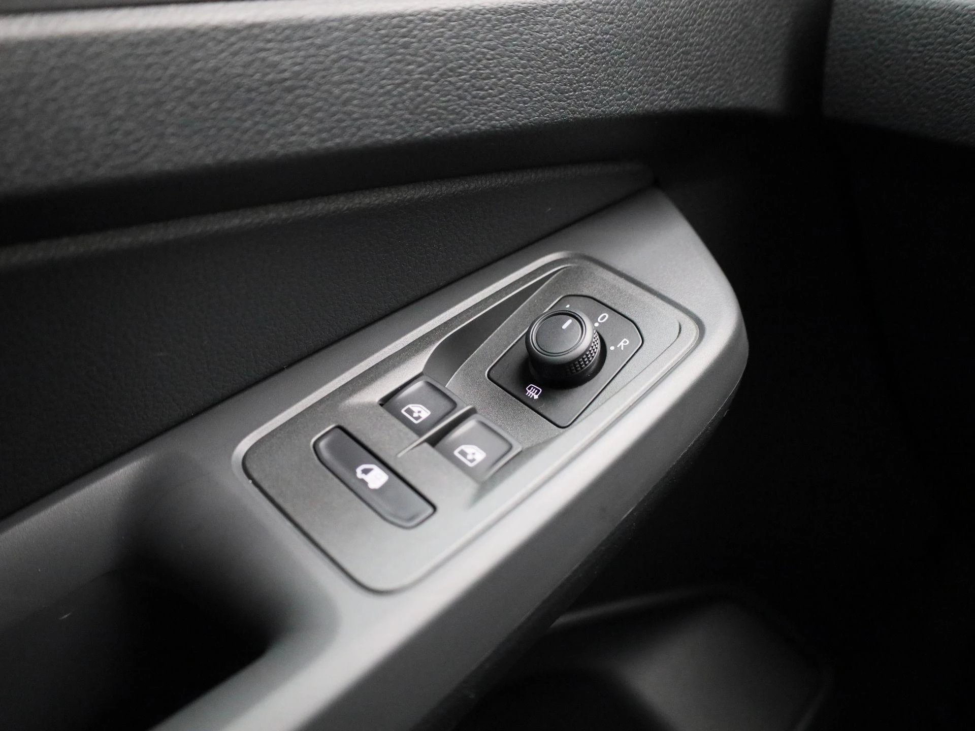 Volkswagen-Caddy-image-24