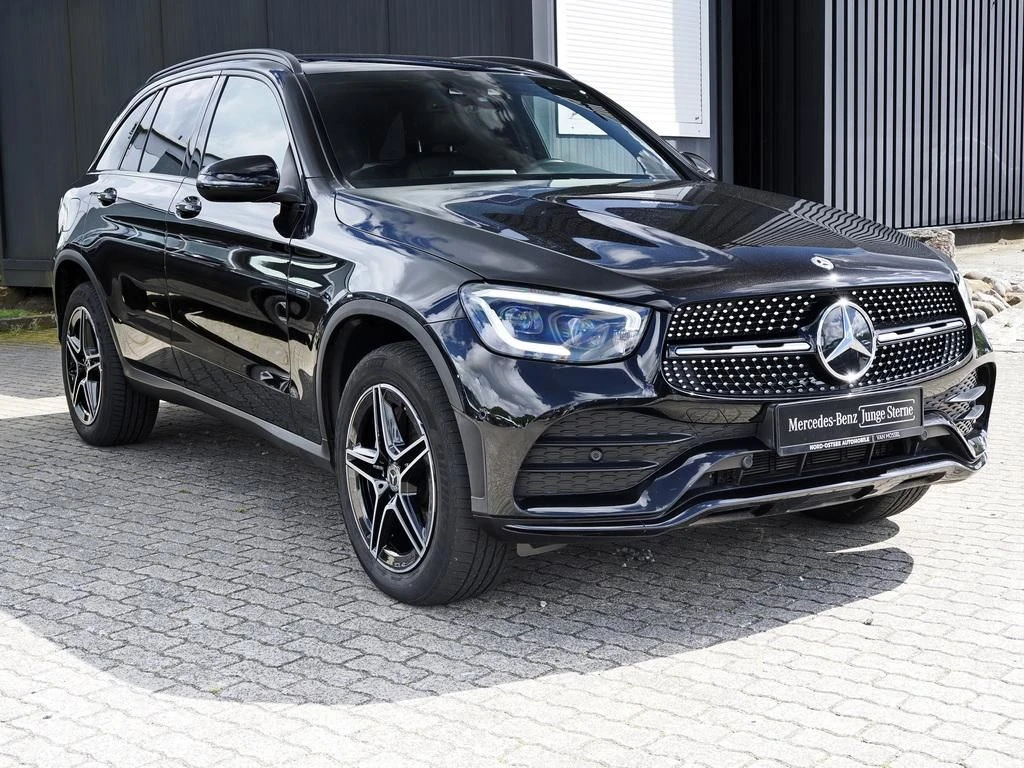 Mercedes-Benz-GLC 300 de-image-4