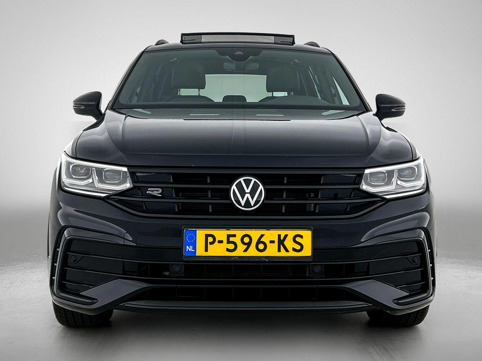 Volkswagen-Tiguan-image-4