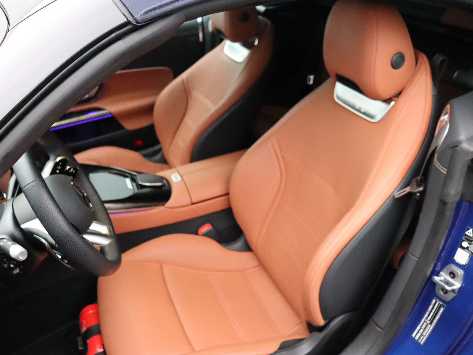 Mercedes-Benz-SL-image-14