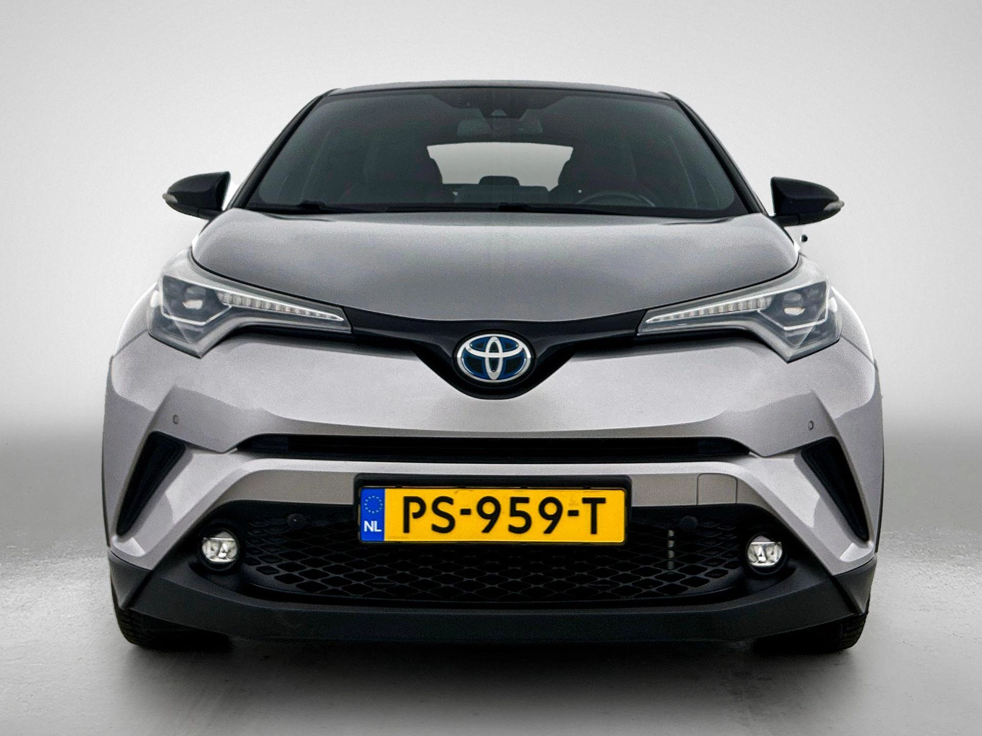 Toyota-C-HR-image-4