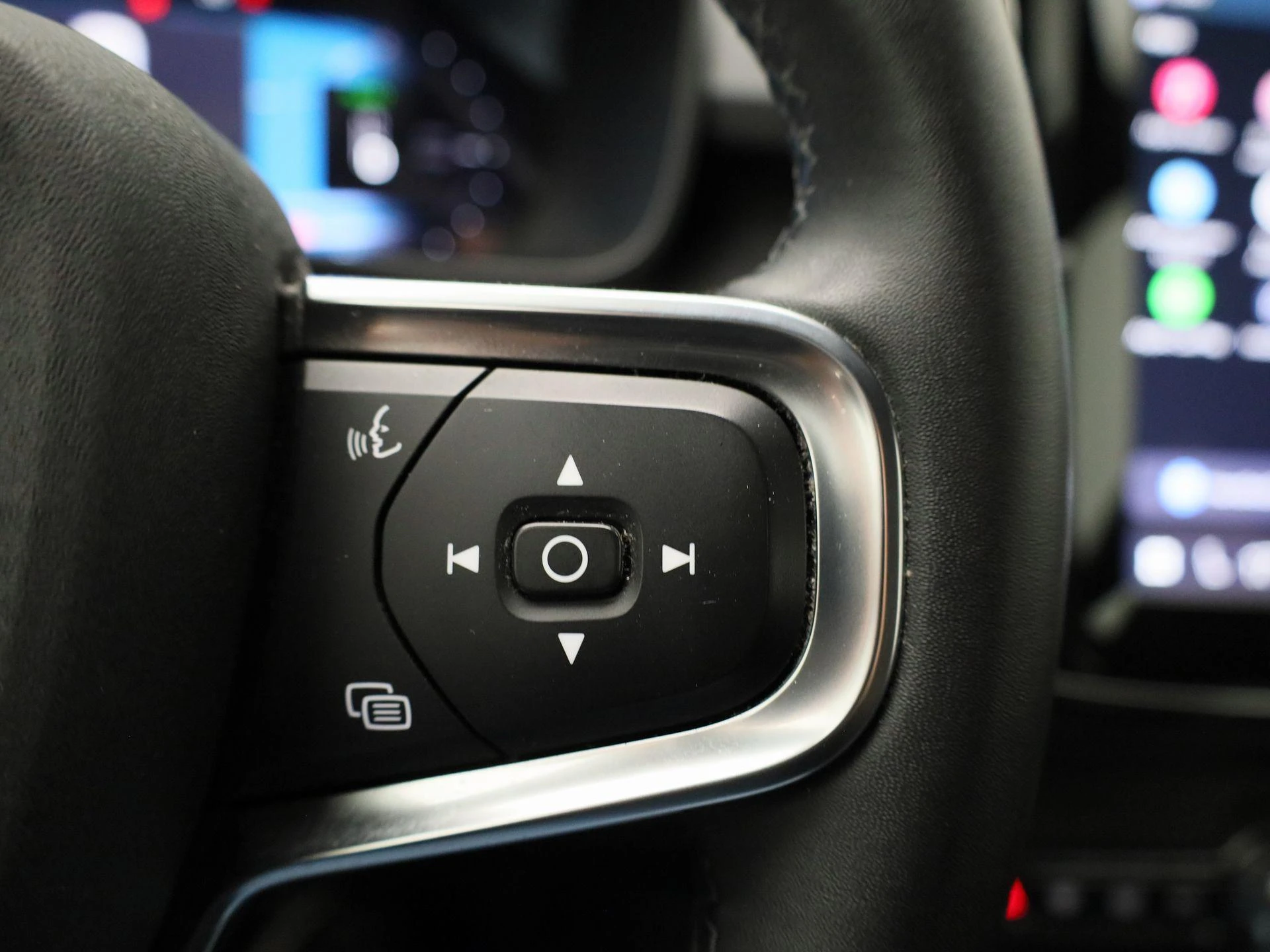 Volvo-XC40-image-16