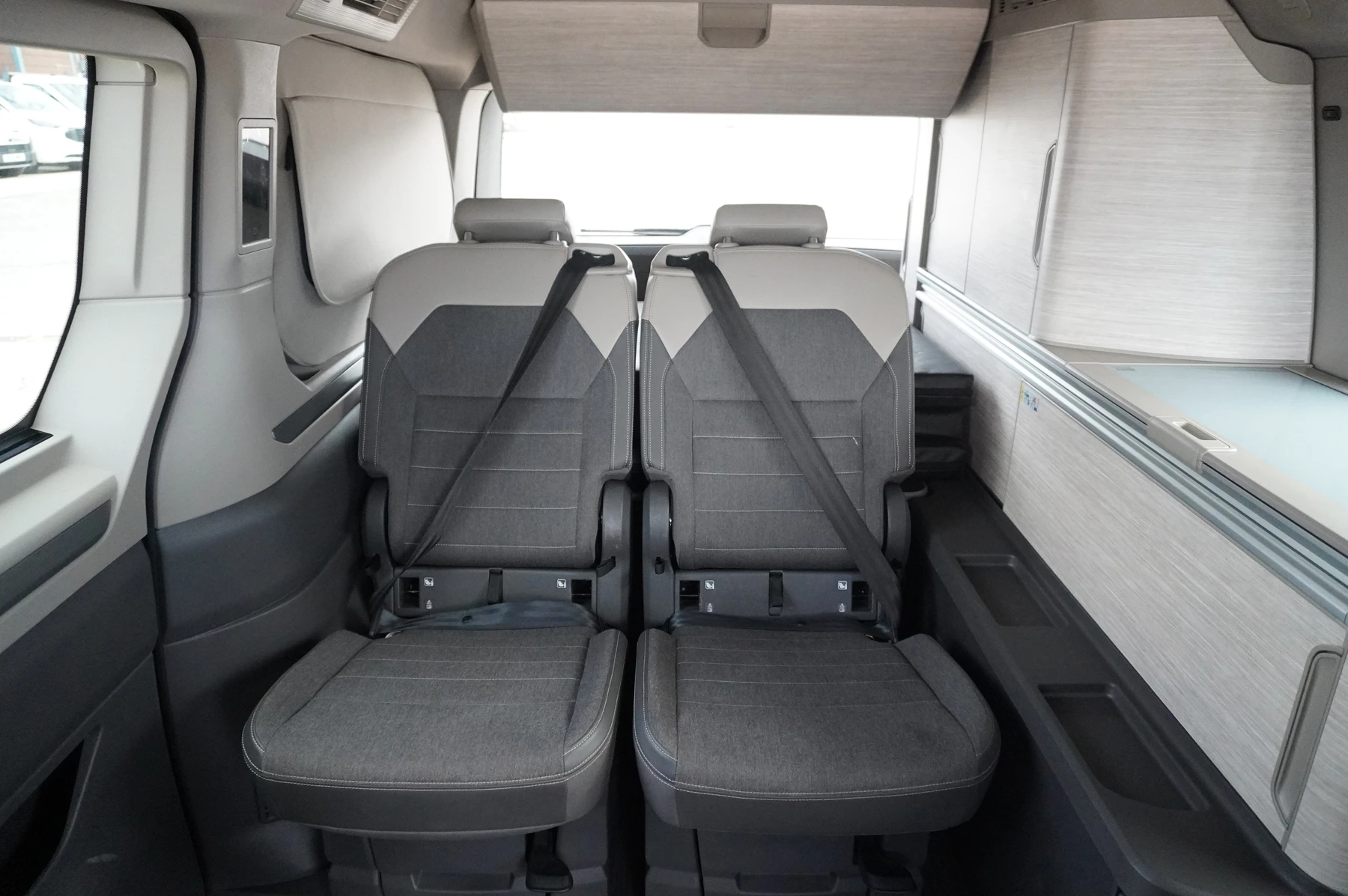 Volkswagen-California-image-13