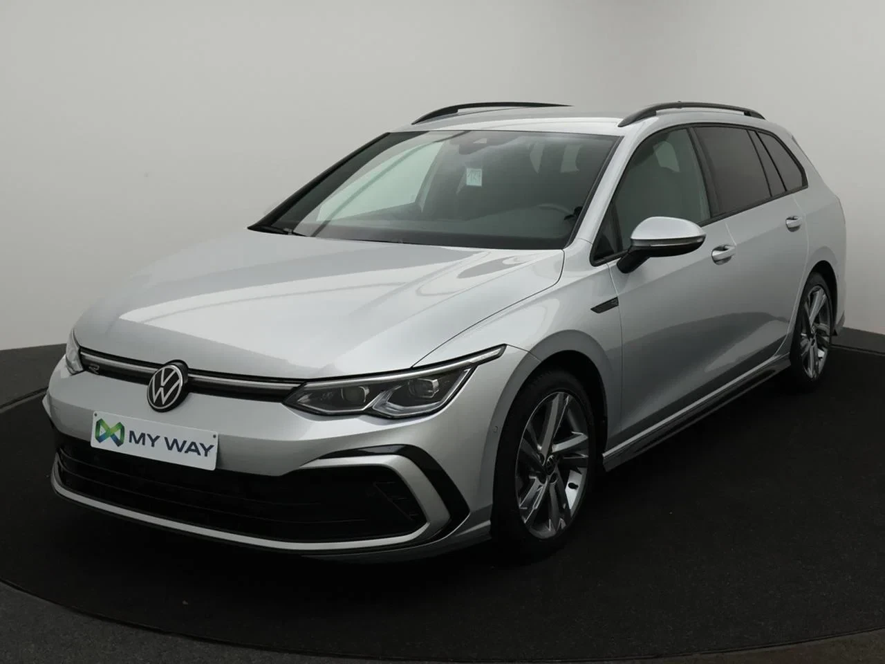 Volkswagen-Golf-image-0