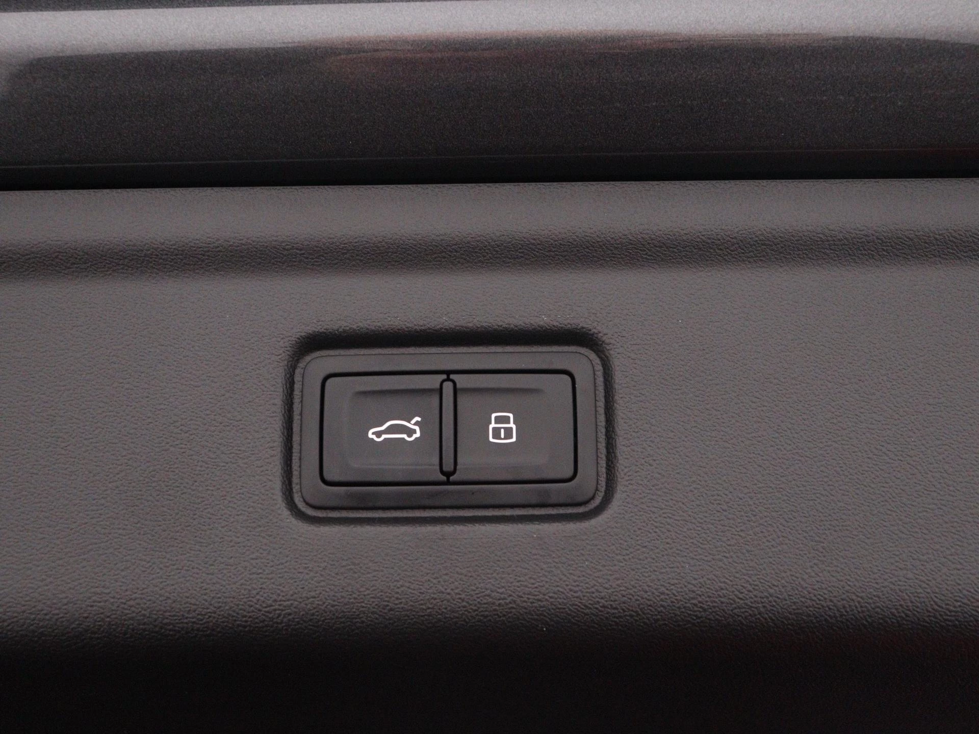 Audi-A6 Avant e-tron-image-14