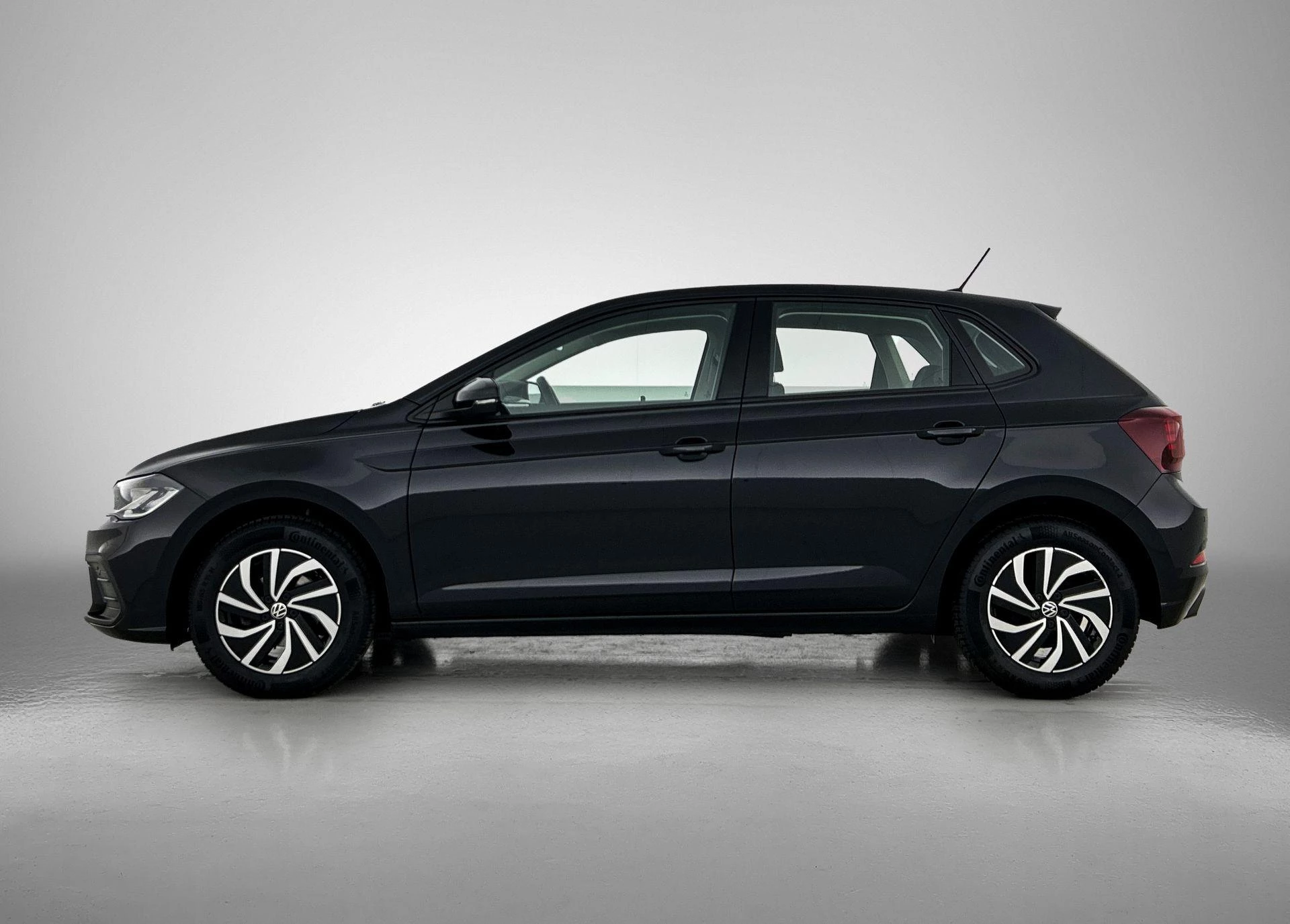 Volkswagen-Polo-image-1