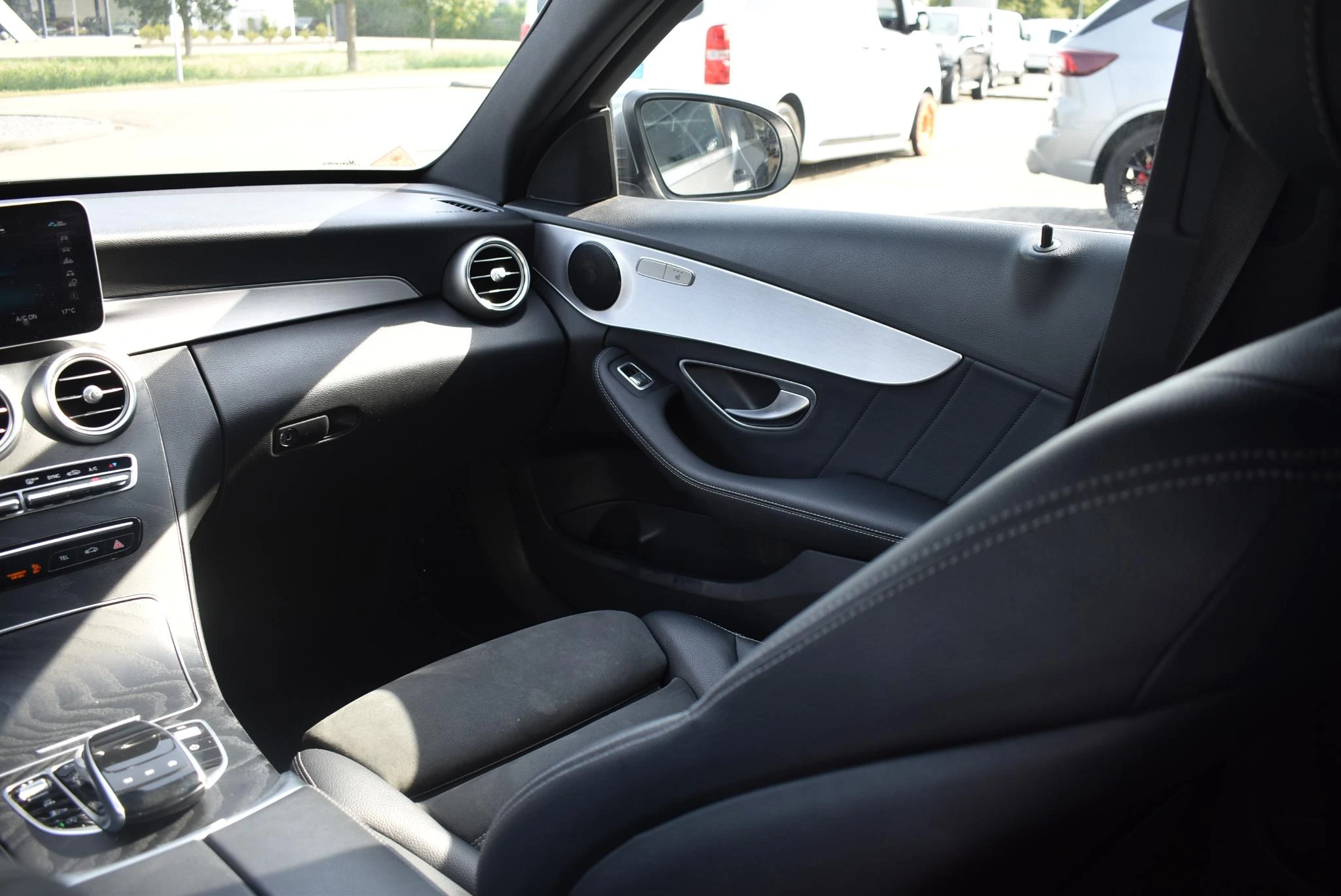 Mercedes-Benz-C-Klasse-image-42