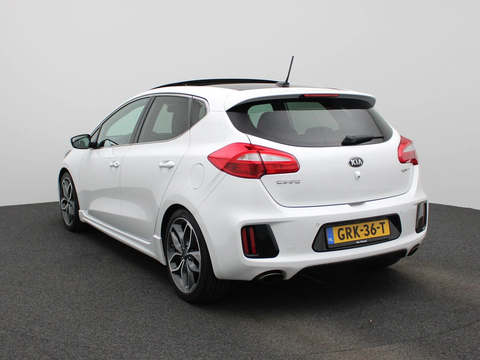 Kia-cee'd-image-1