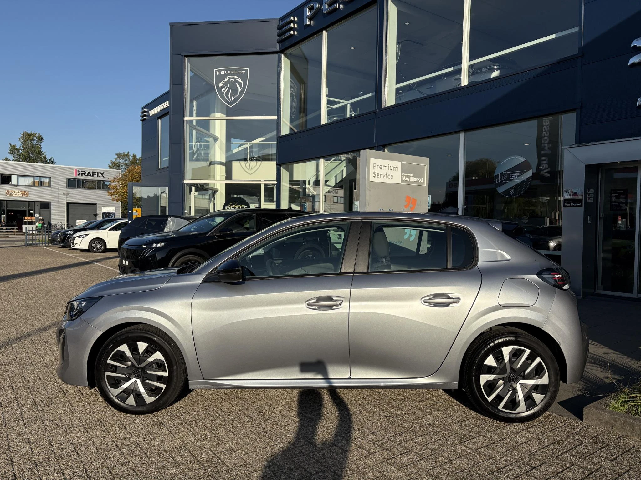 Peugeot-208-image-2