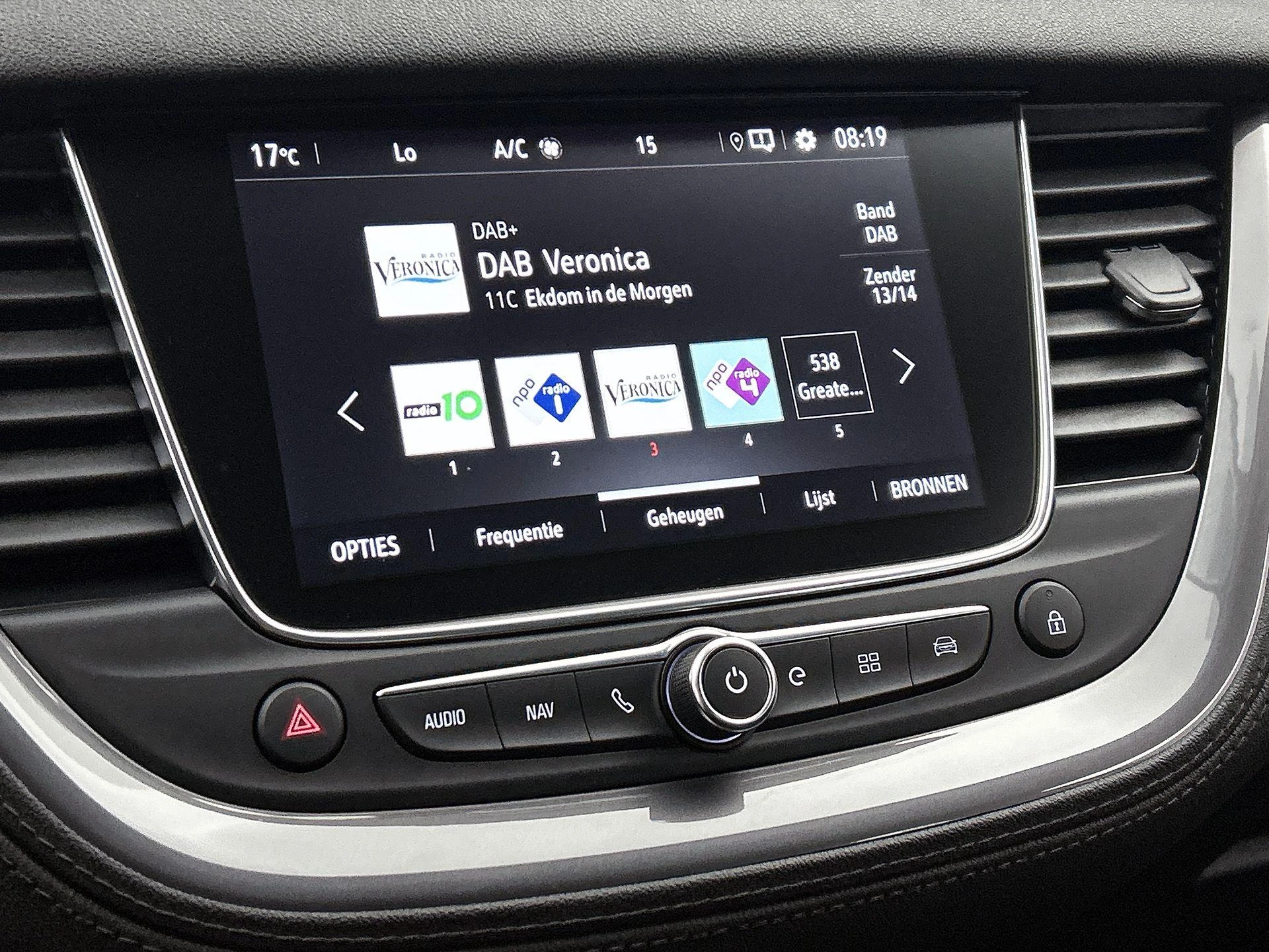 Opel-Grandland X-image-6