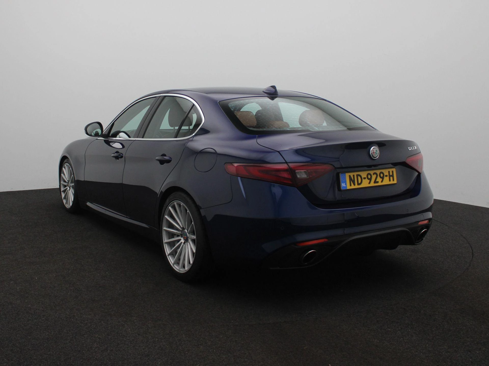 Alfa Romeo-Giulia-image-2