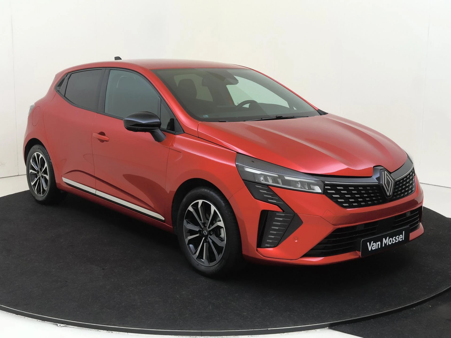 Renault-Clio-image-2