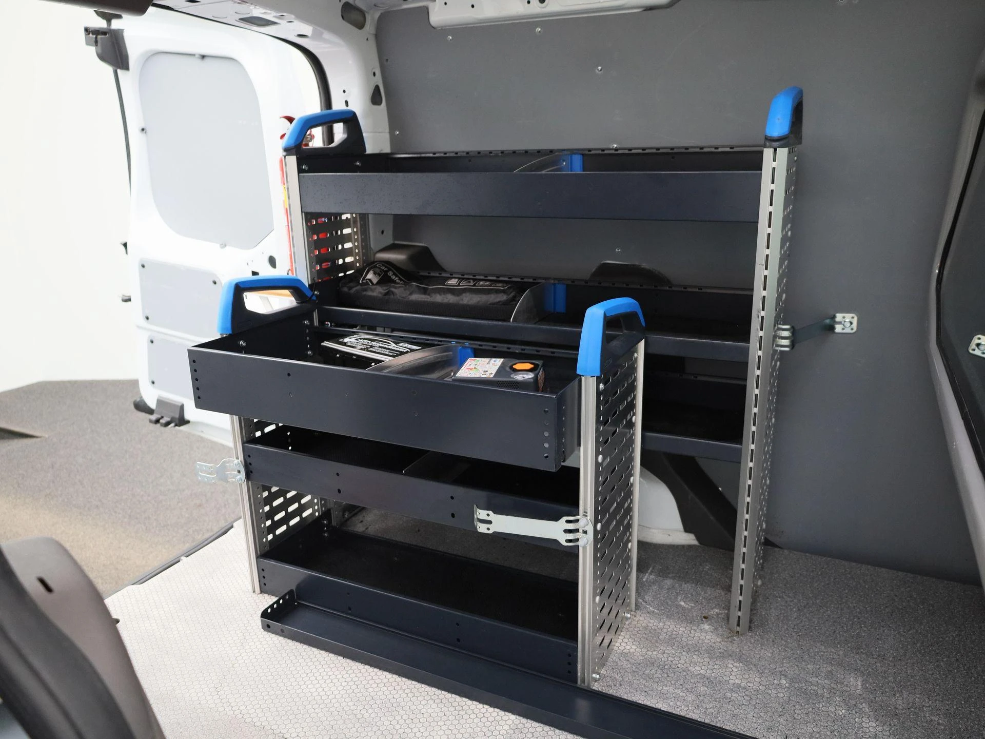 Ford-Transit Connect-image-10