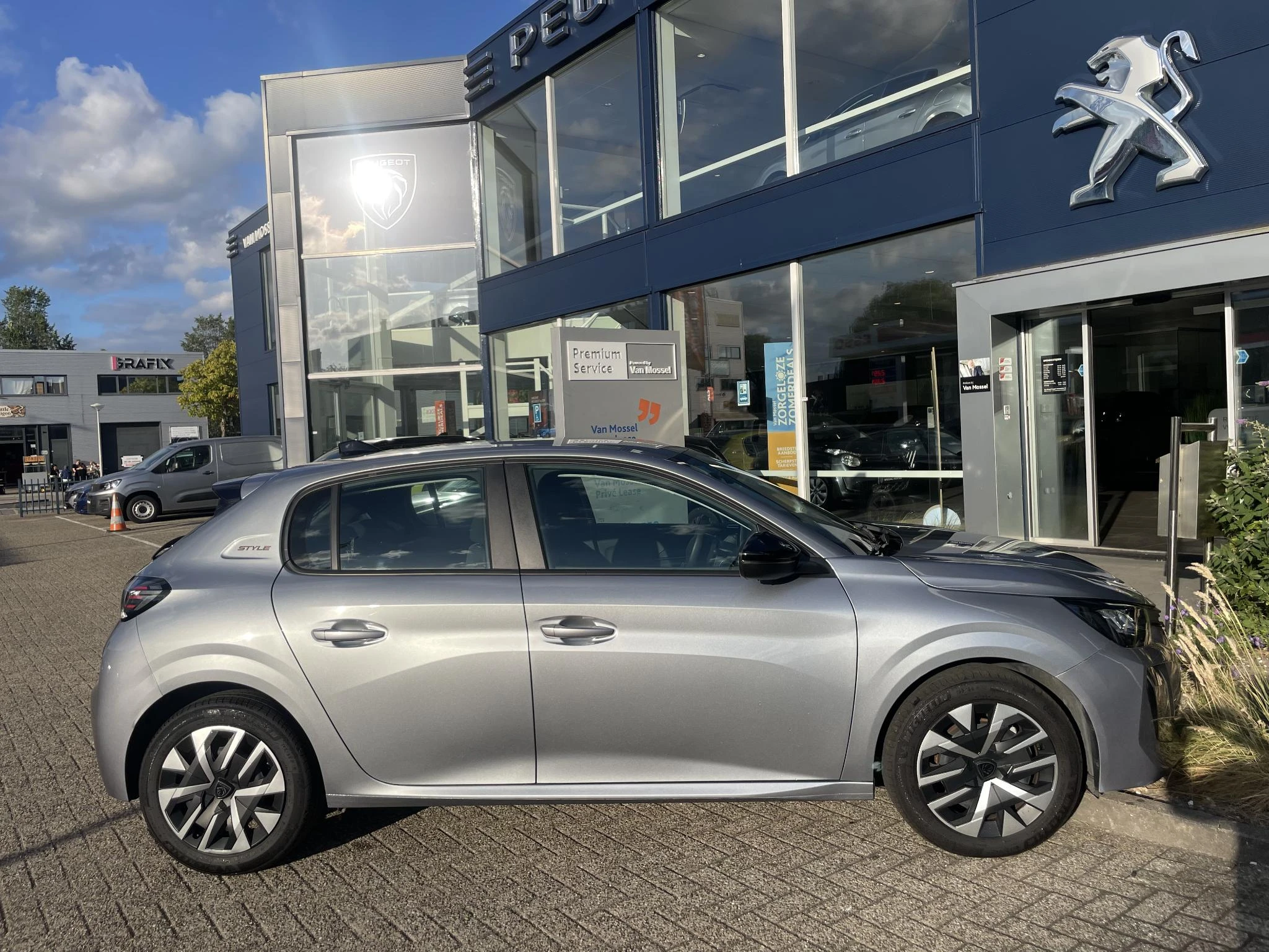 Peugeot-208-image-6
