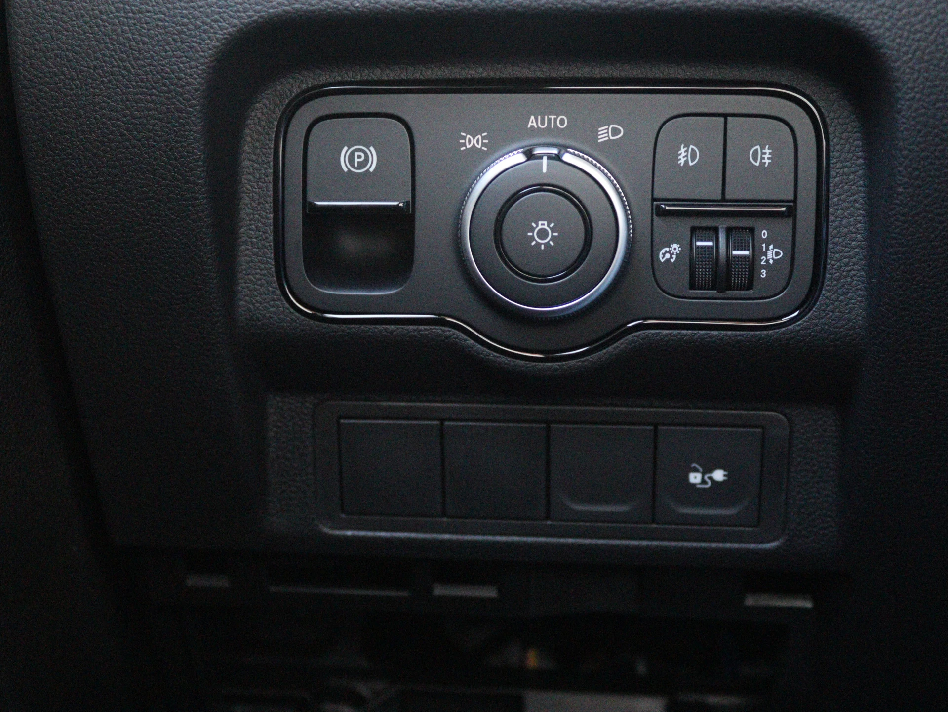 Mercedes-Benz-eCitan-image-11