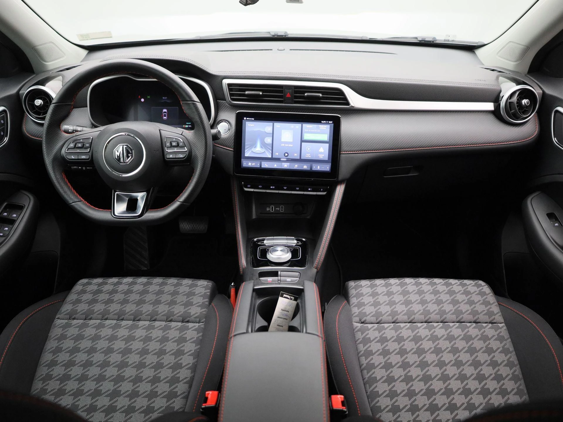 MG ZS EV - 8