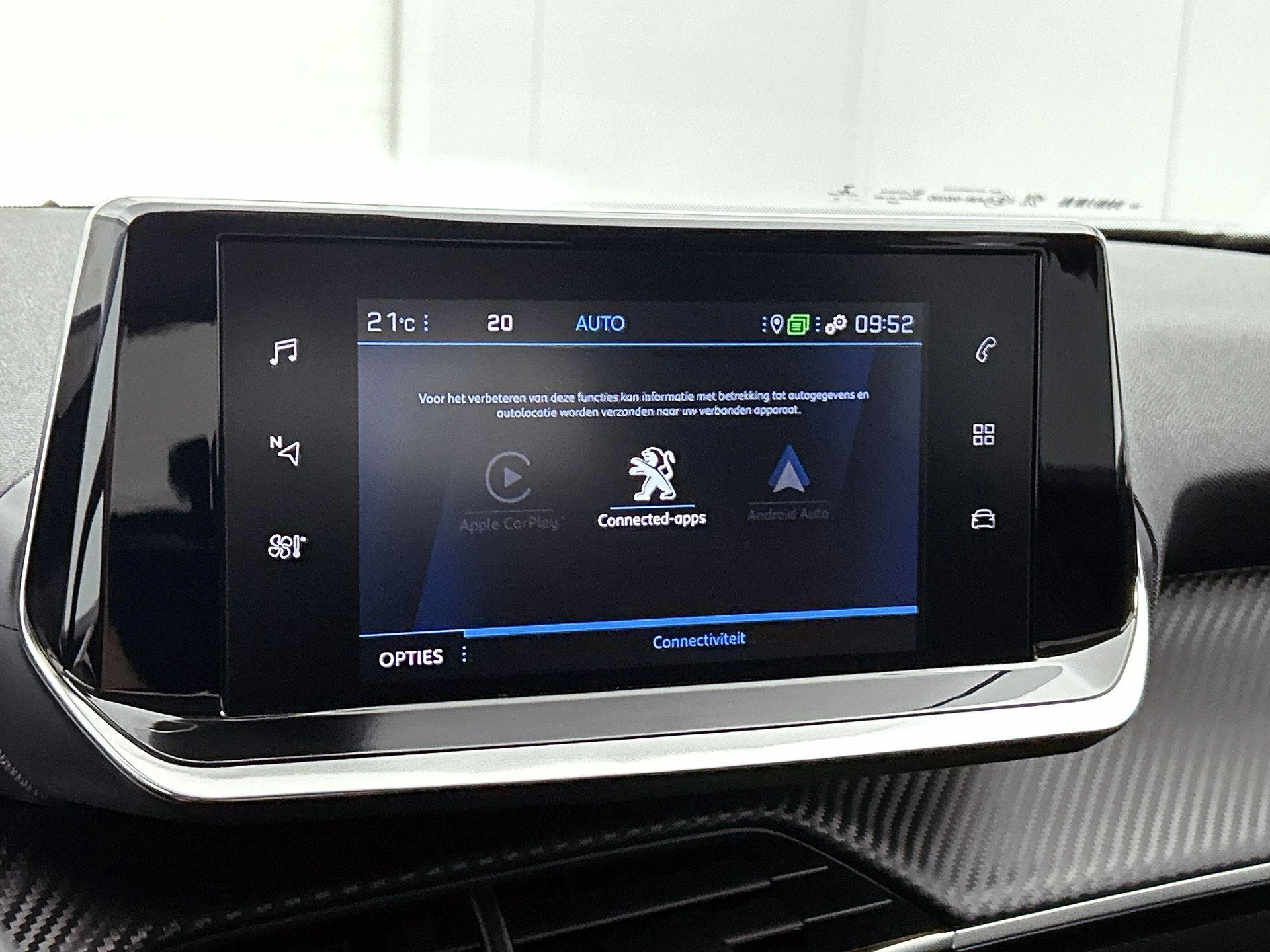 Peugeot-2008-image-12