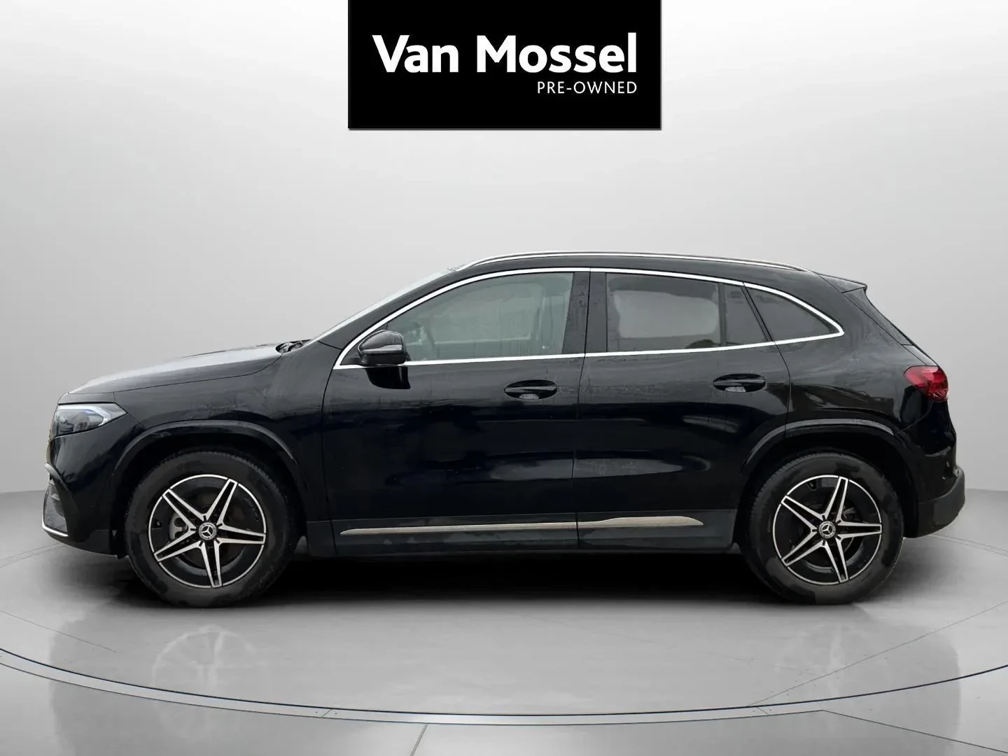 Mercedes-Benz-EQA-image-7