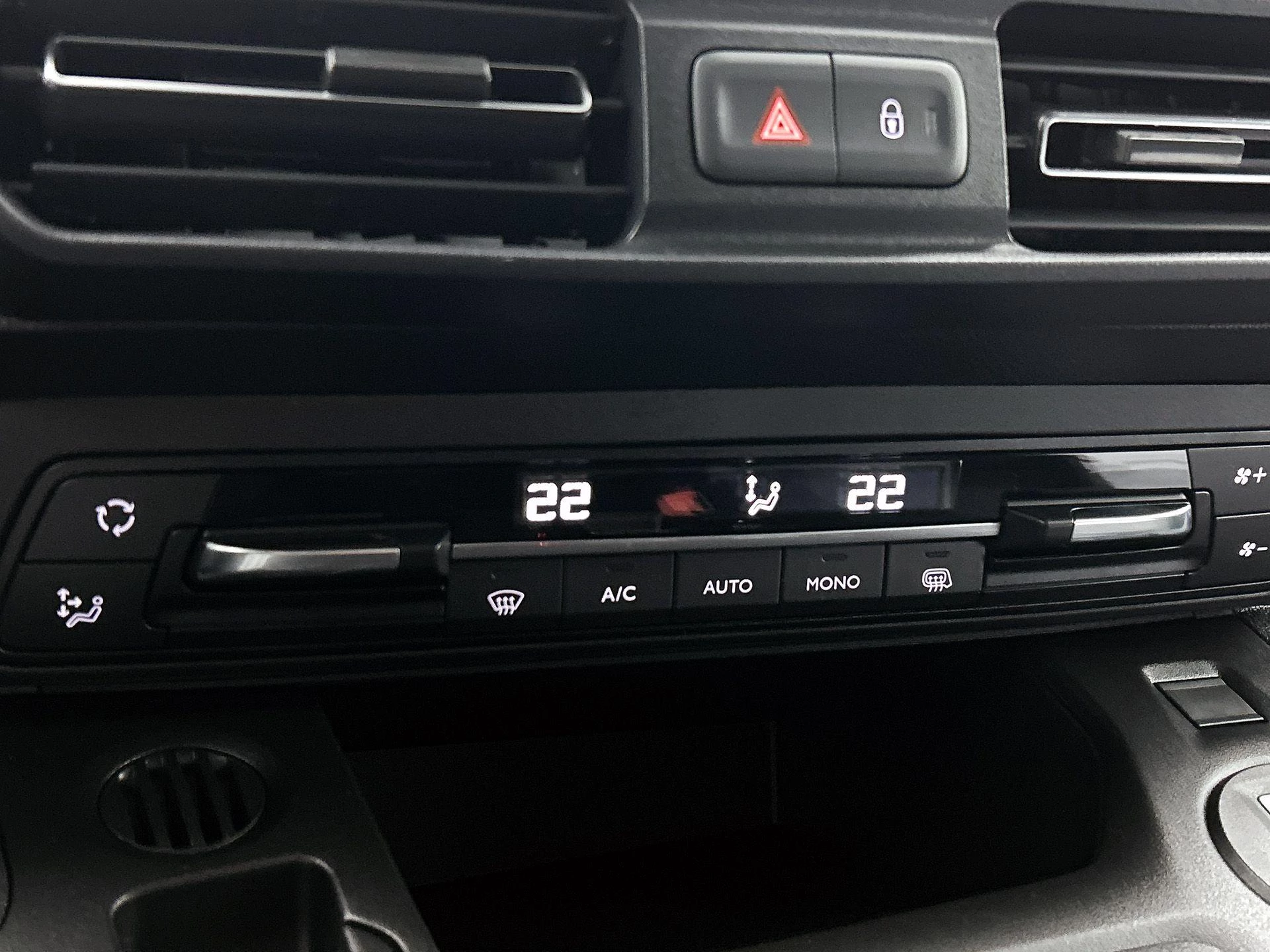 Opel-Combo-e-image-18