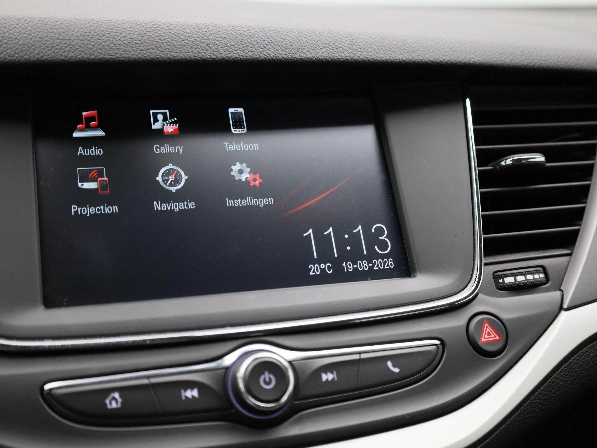 Opel-Astra-image-13