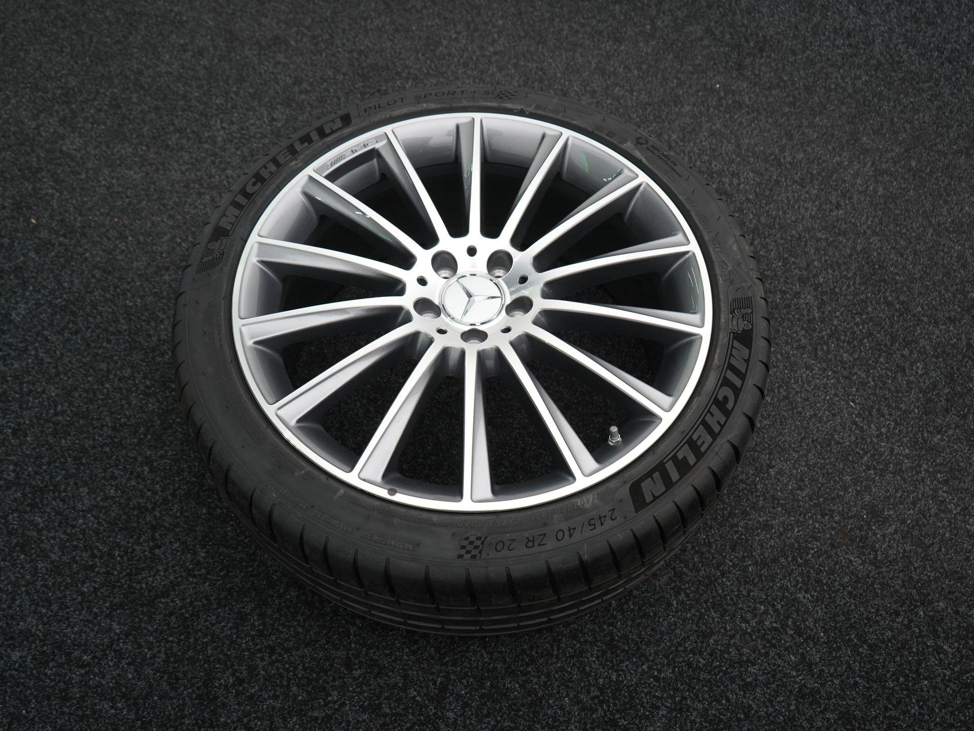 Mercedes-Benz-S-Klasse-image-43