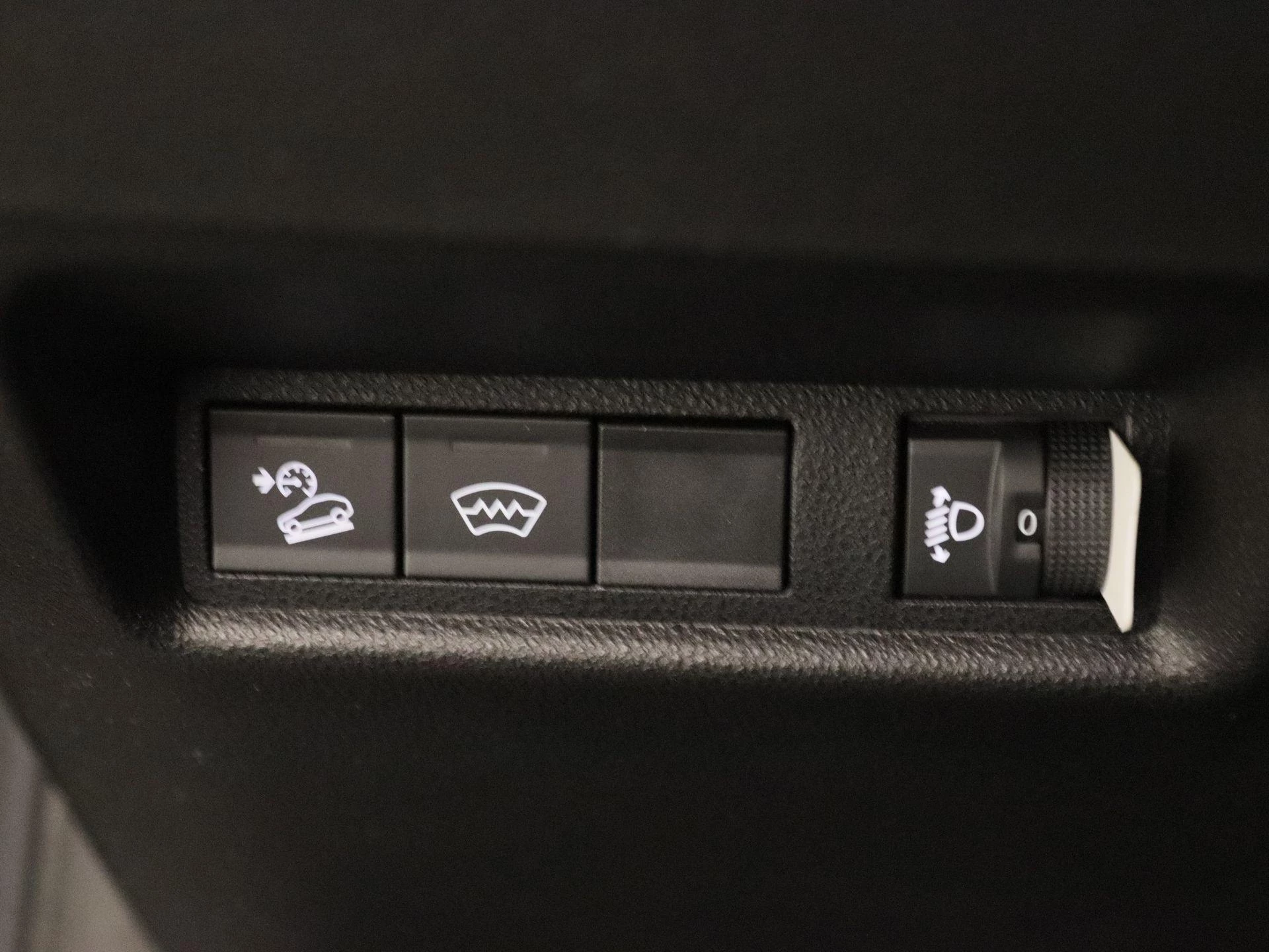 Jeep Avenger 1.2 e-Hybrid Summit