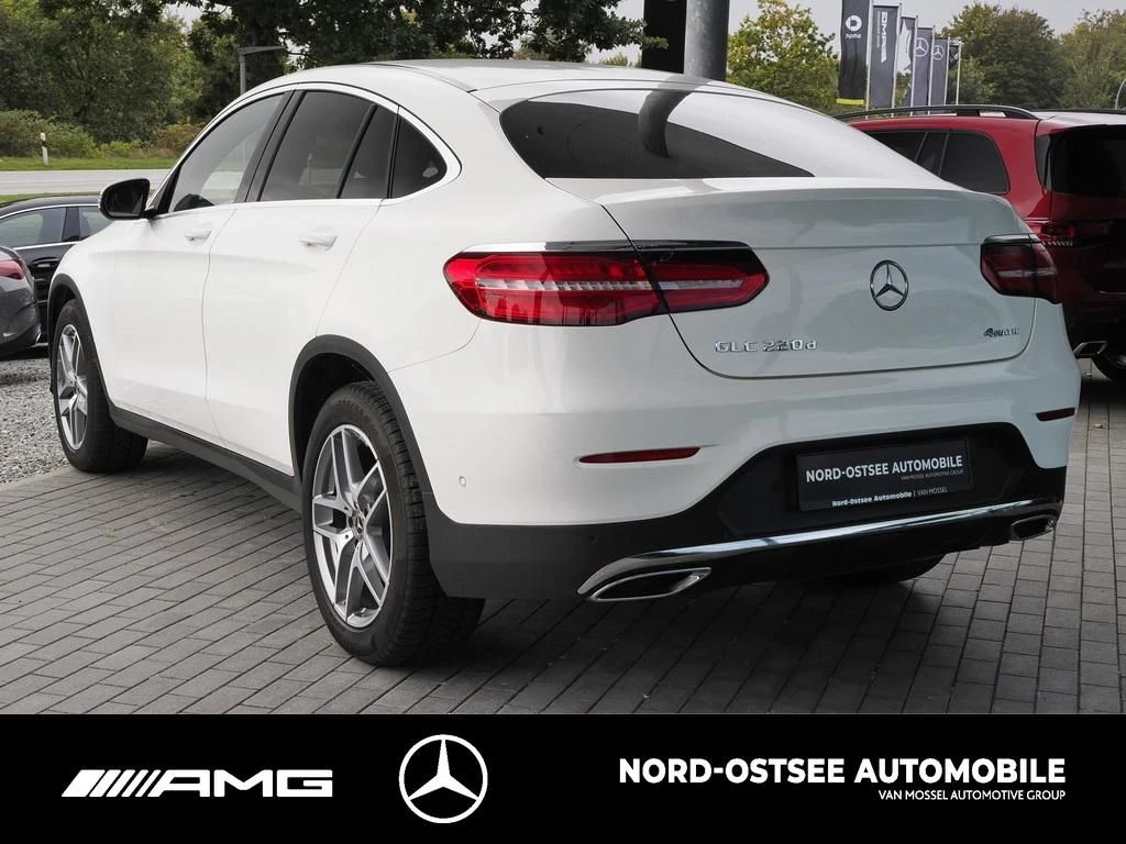 Mercedes-Benz GLC 220 d 4MATIC Coupé AMG DISTRO 360° 19'' MULT AMG LineX254 GLC 220 d 4MATIC Coupé AMG DISTRO 360° 19'' MU