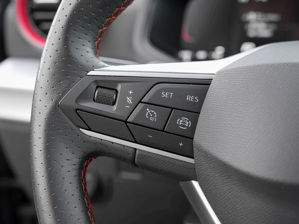 SEAT Arona 1.0 TSI DSG FR