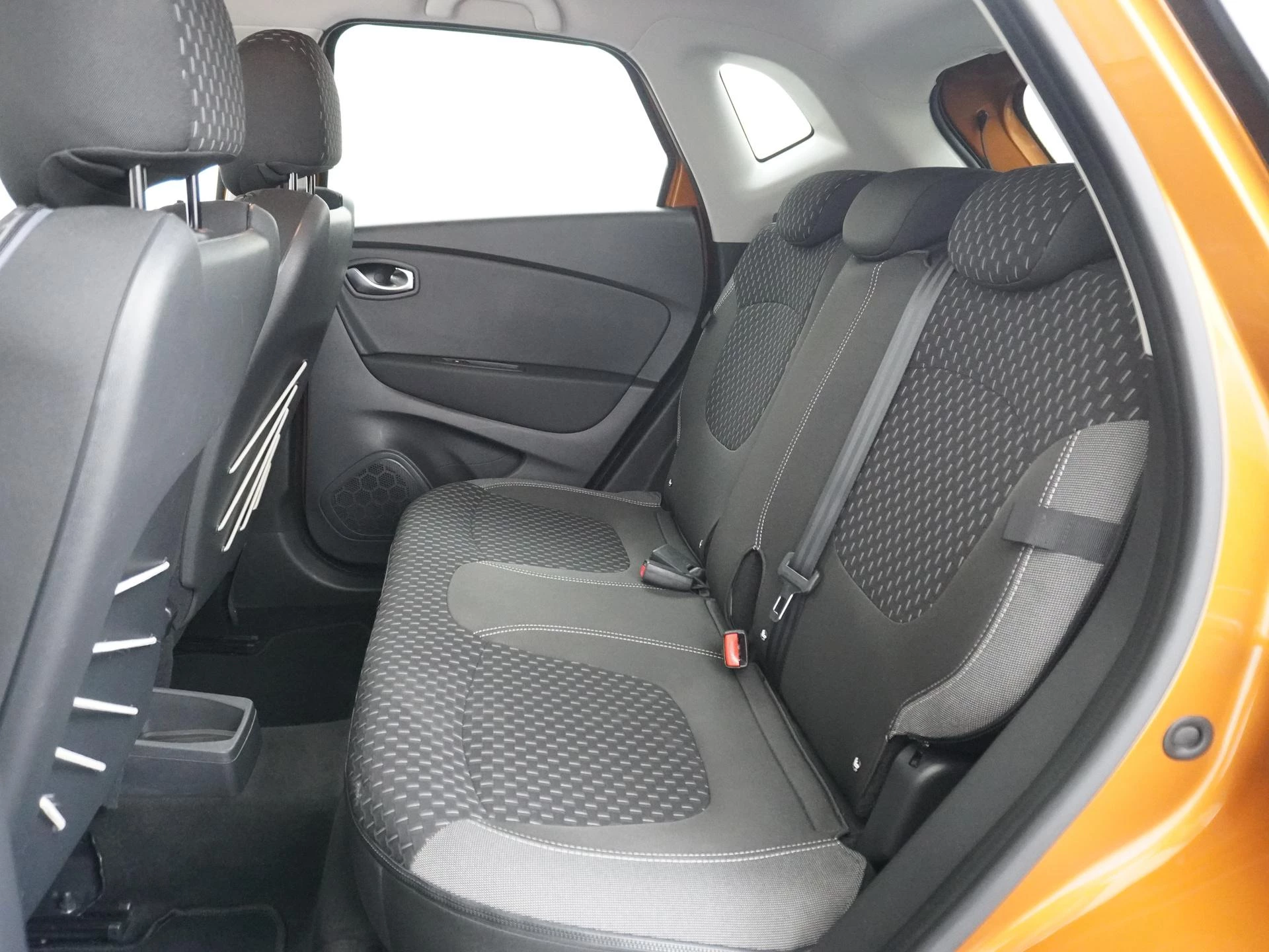 Renault-Captur-image-13