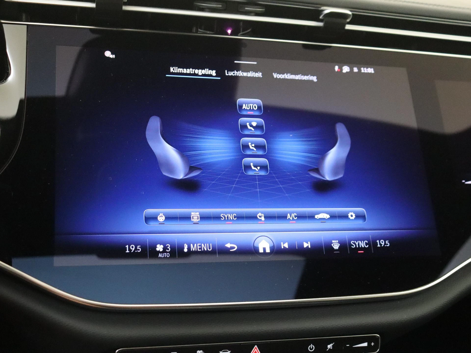 Mercedes-Benz-E-Klasse-image-17
