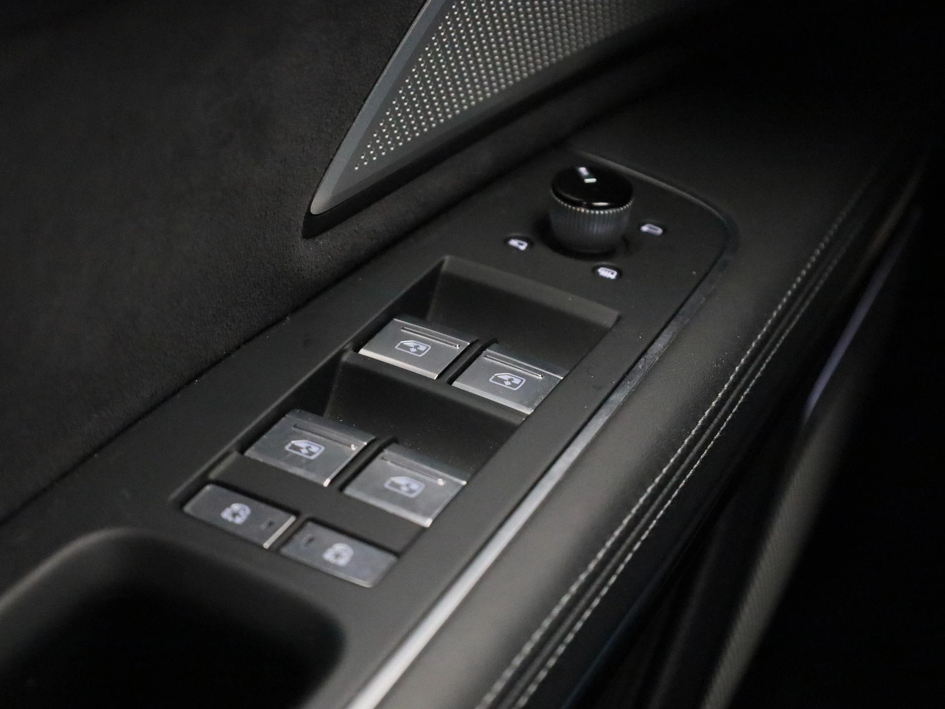 Audi-A8-image-42