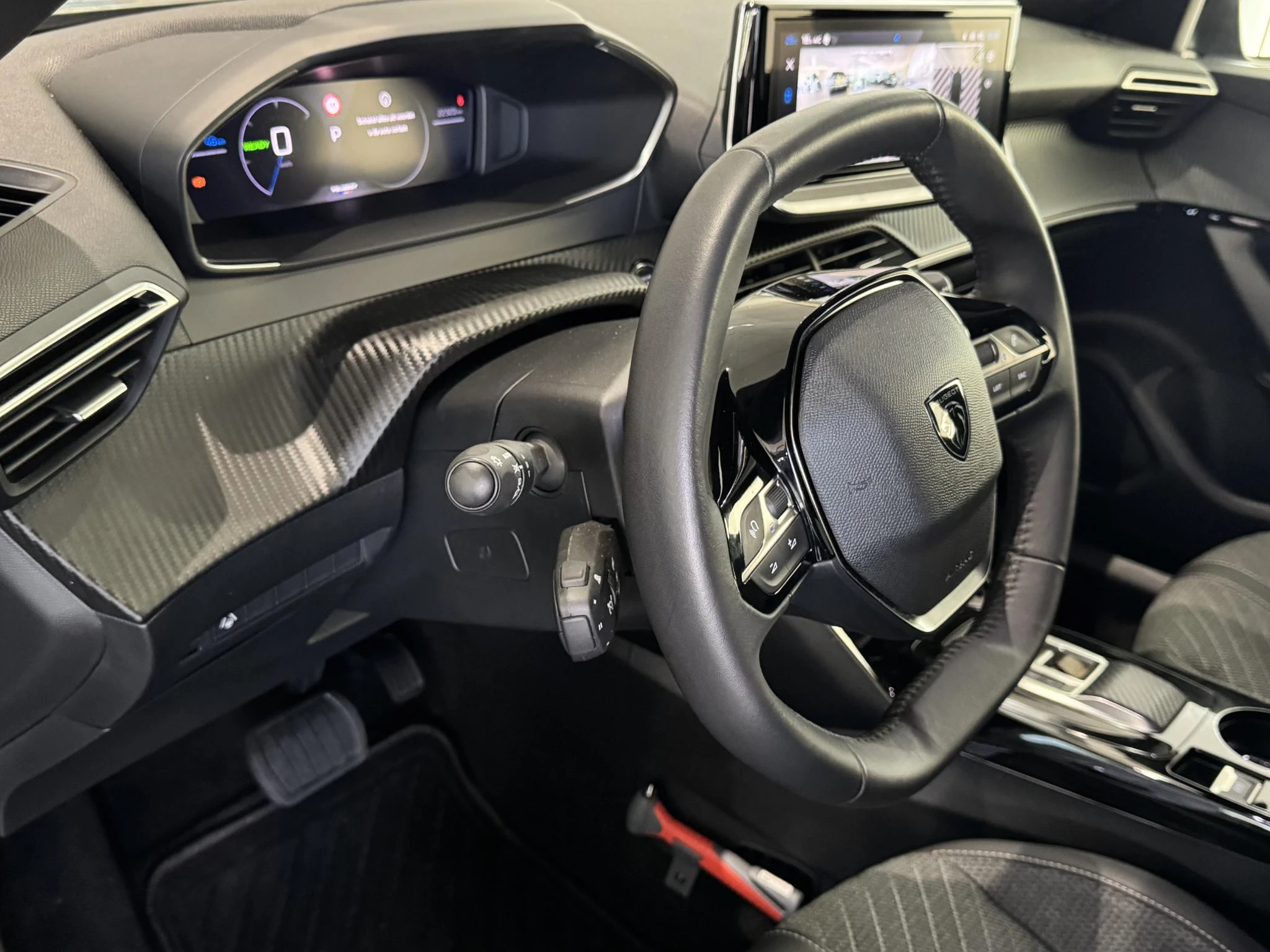 Peugeot e-2008 EV Allure Avantage 54 kWh