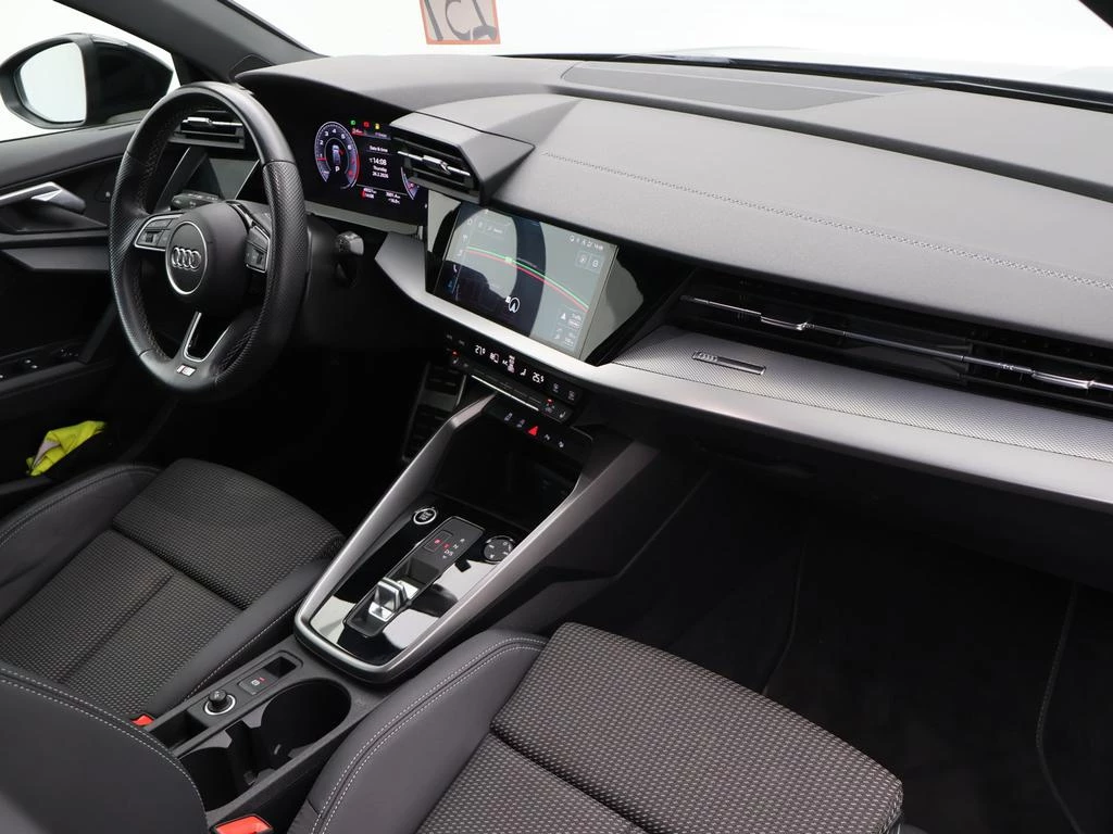 Audi A3 Sportback Business Edition 35TFSI 2XS line 150PK *AUTOMAAT*SPORTZETELS*CAMERA*PDC*ACC*VIRTUAL COCKPIT*...*