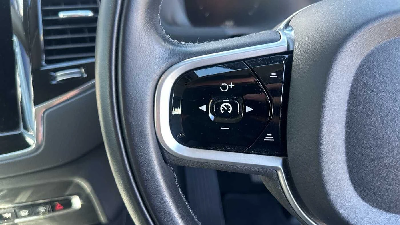 Volvo-XC90-image-25