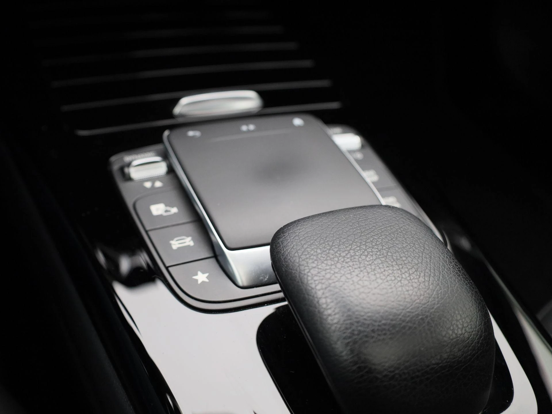 Mercedes-Benz-Classe A-image-18