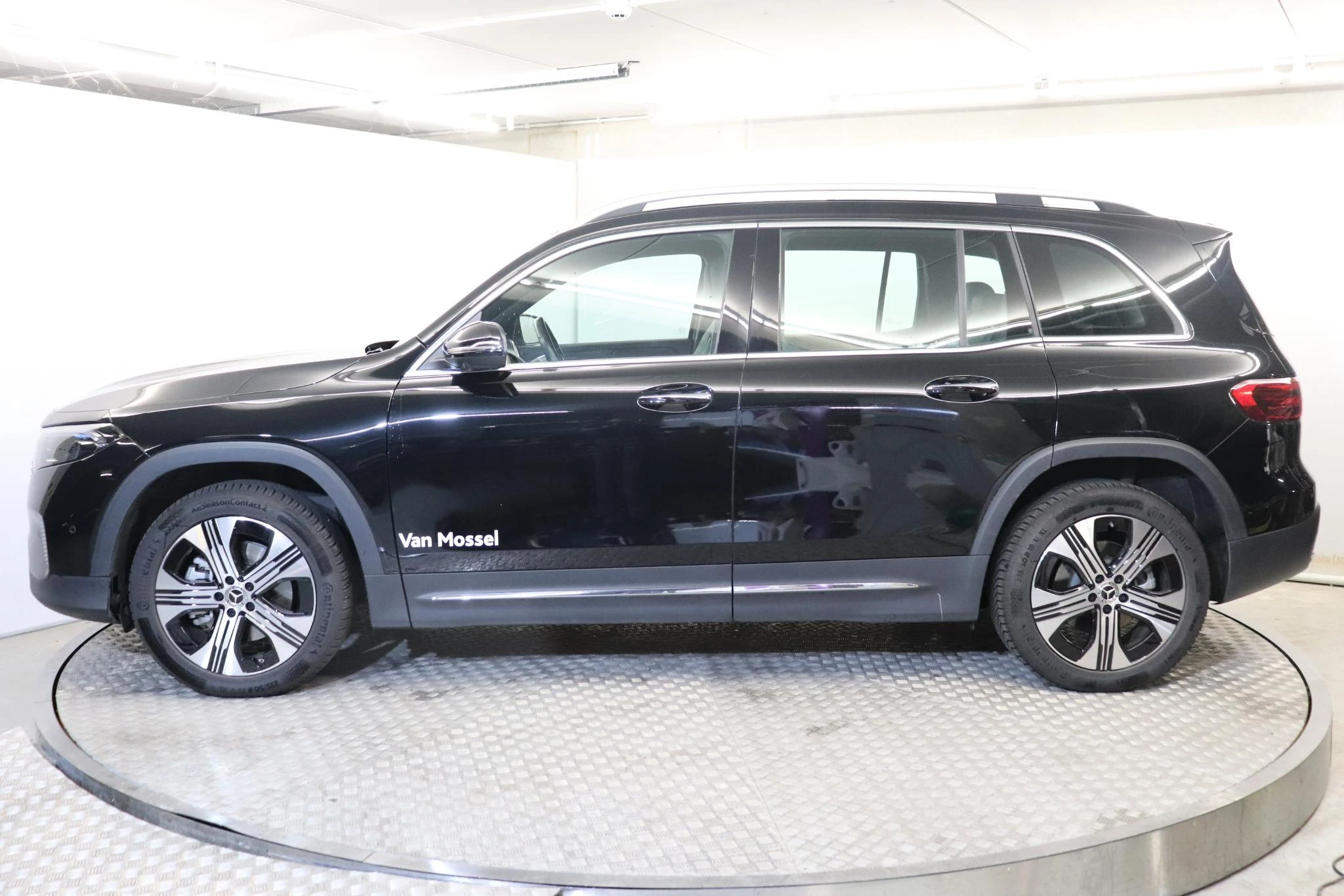 Mercedes-Benz EQB EQB 300 4MATIC Luxury Line