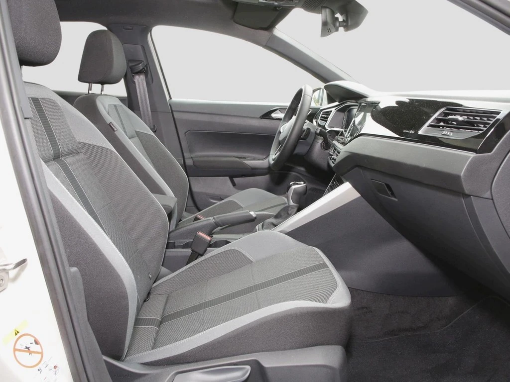 Volkswagen-Polo-image-7