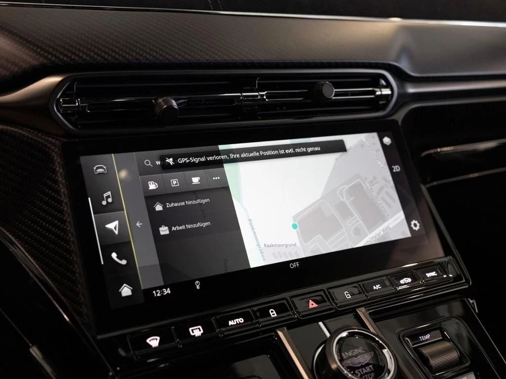 Aston Martin-V8 Vantage-image-25