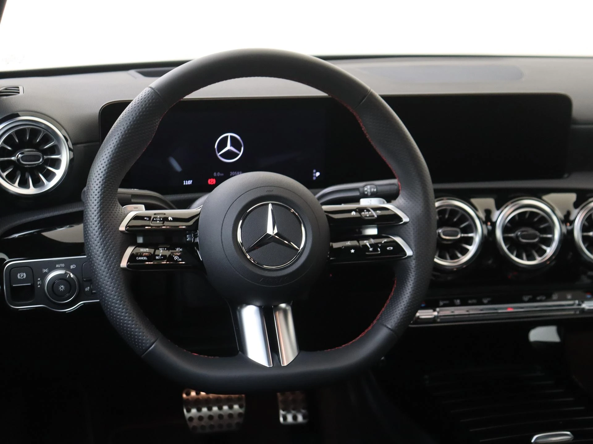 Mercedes-Benz A-Klasse 250 e Business Solution AMG