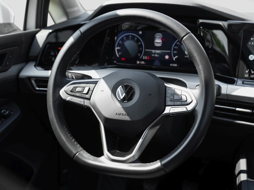 Volkswagen-Golf-image-11