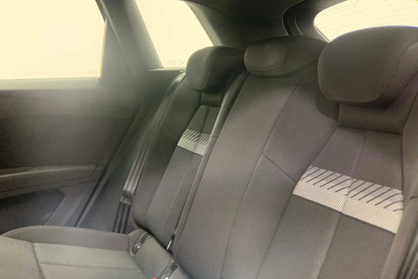 Audi-Q4 e-tron-image-9